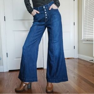 Wide legged Jeans